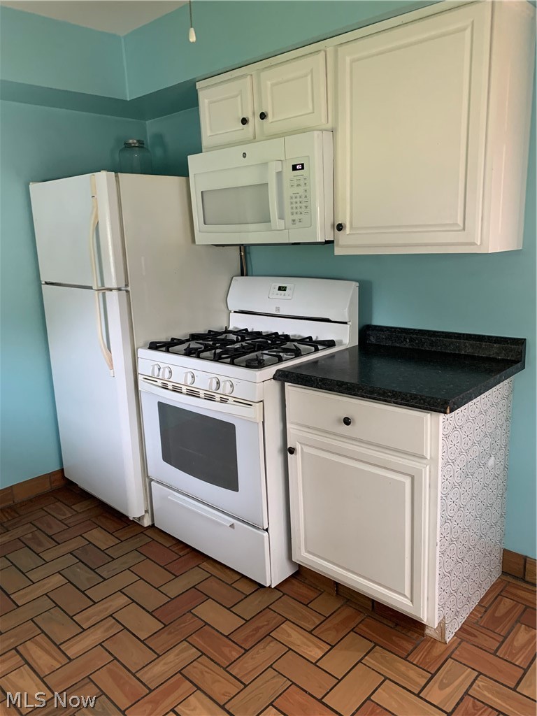1017 Wellman Street Louisville OH 44641