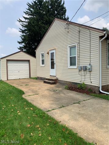 1017 Wellman Street Louisville OH 44641