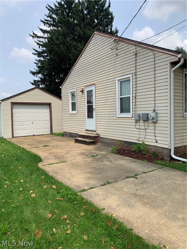 1017 Wellman Street Louisville OH 44641