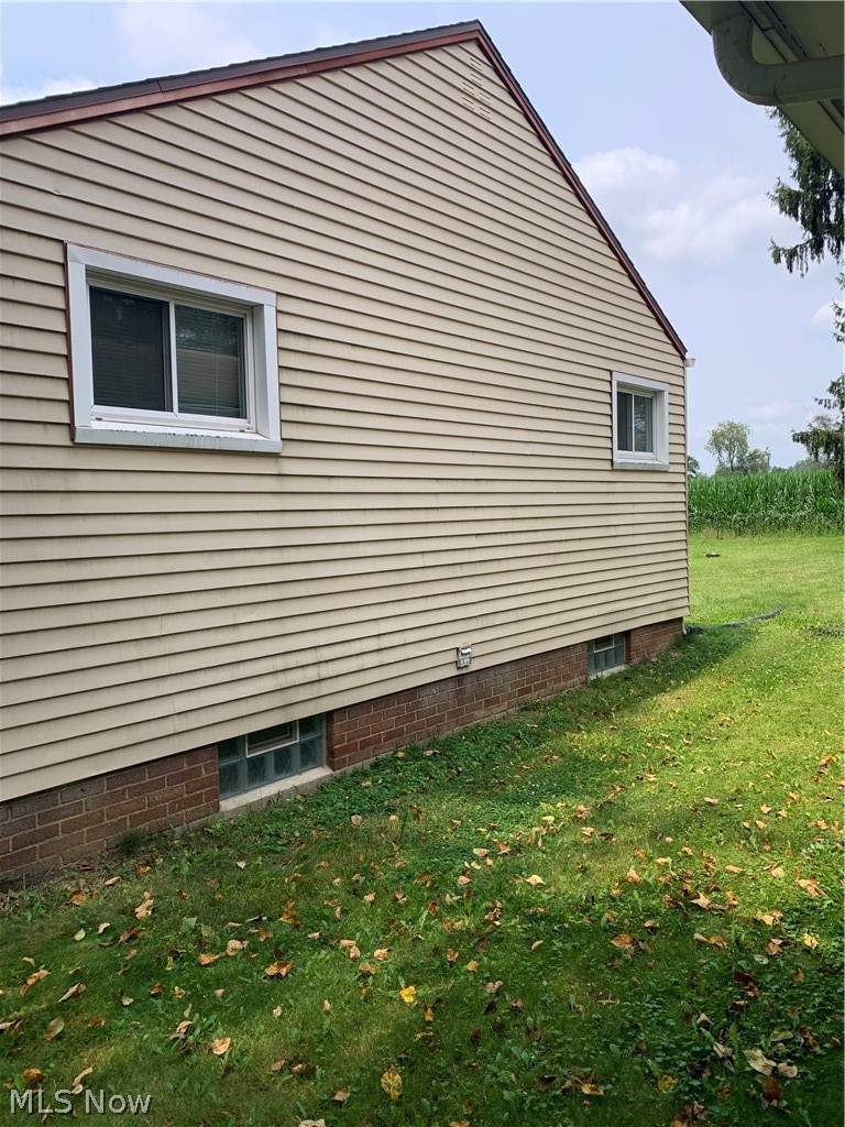 1017 Wellman Street Louisville OH 44641