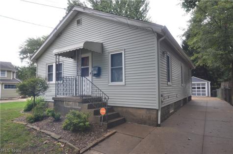 1742 Shaw Avenue Akron OH 44305