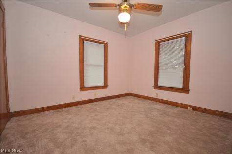 1742 Shaw Avenue Akron OH 44305