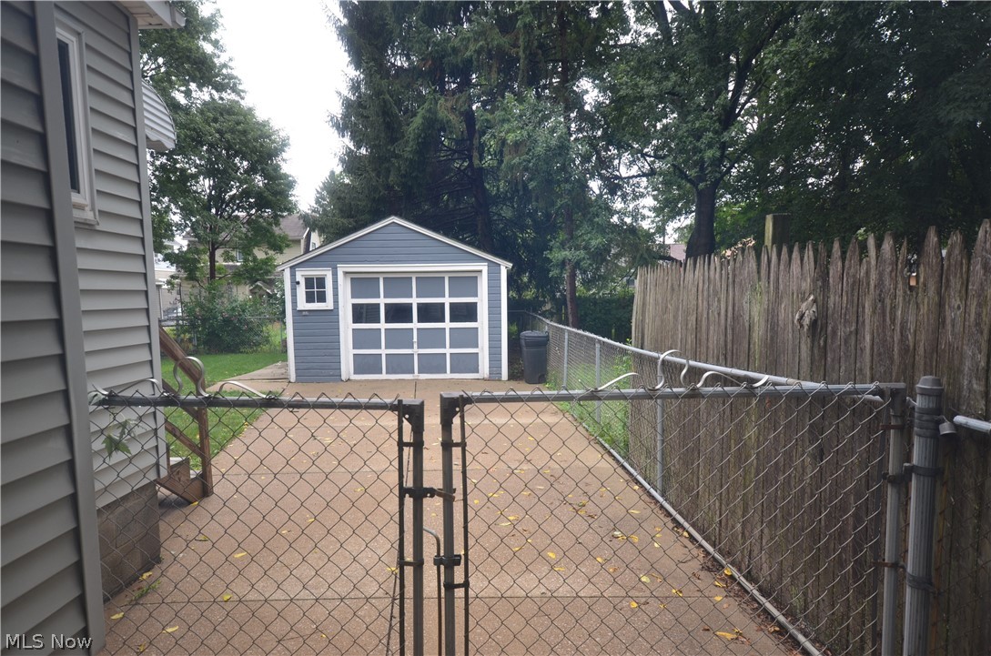 1742 Shaw Avenue Akron OH 44305