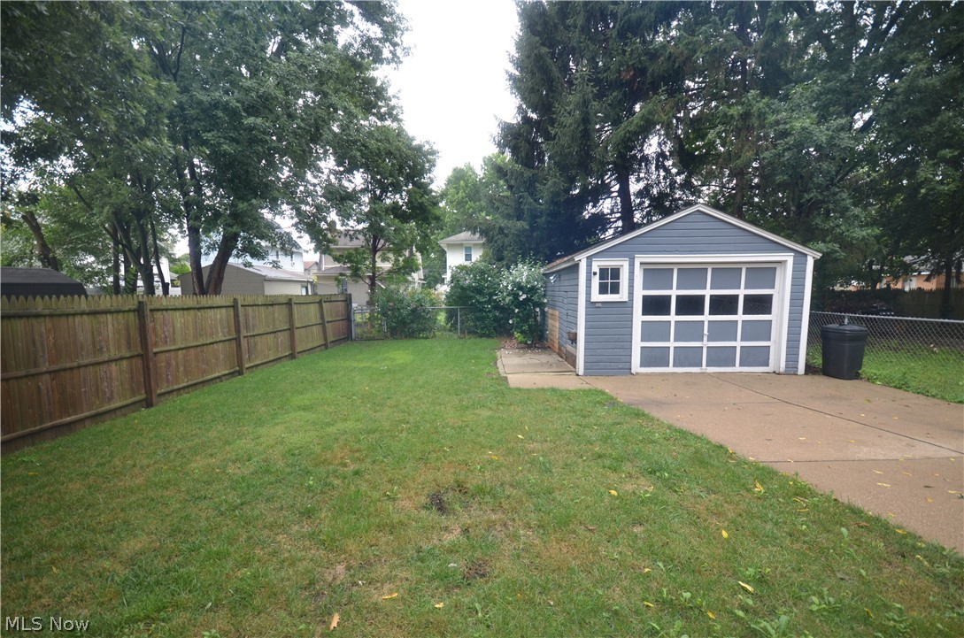 1742 Shaw Avenue Akron OH 44305