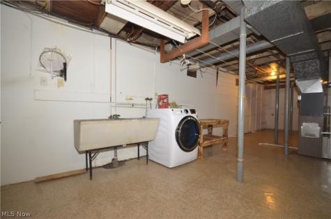 1742 Shaw Avenue Akron OH 44305