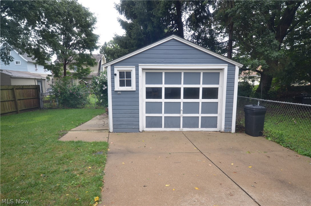 1742 Shaw Avenue Akron OH 44305