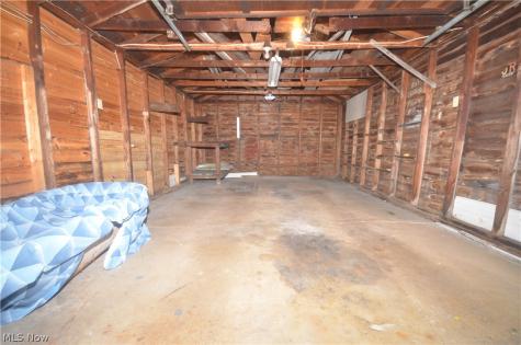 1742 Shaw Avenue Akron OH 44305