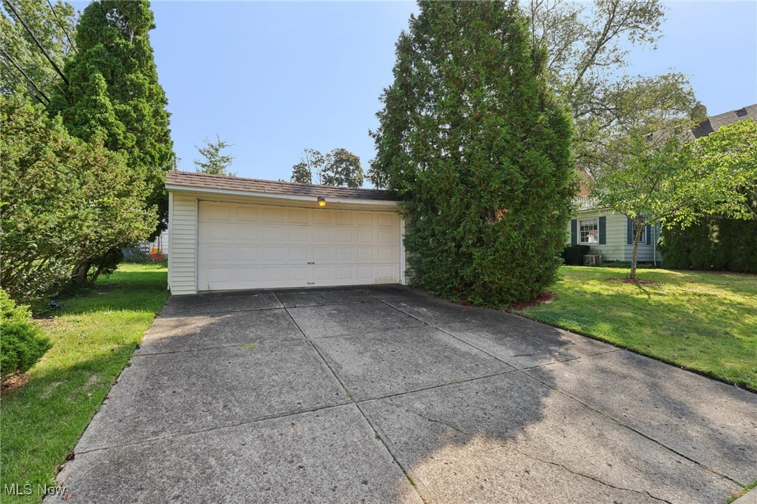 18107 Scottsdale Boulevard Shaker Heights OH 44122