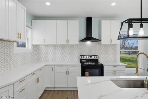 950 Park Avenue Amherst OH 44001