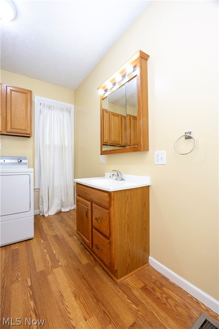 223 Monroe Street Loudonville OH 44842