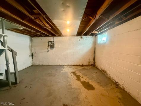 24801 Fisher Road Euclid OH 44117