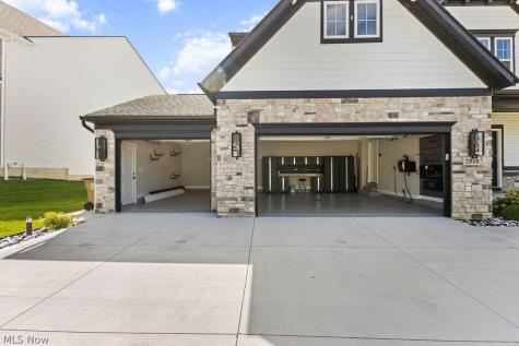 2818 Weeping Pine Drive Medina OH 44256