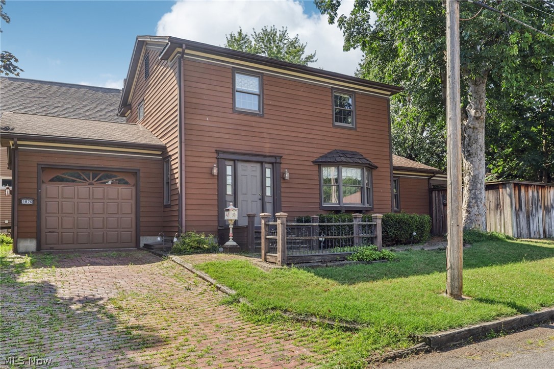 1870 Dallas Avenue Akron OH 44301