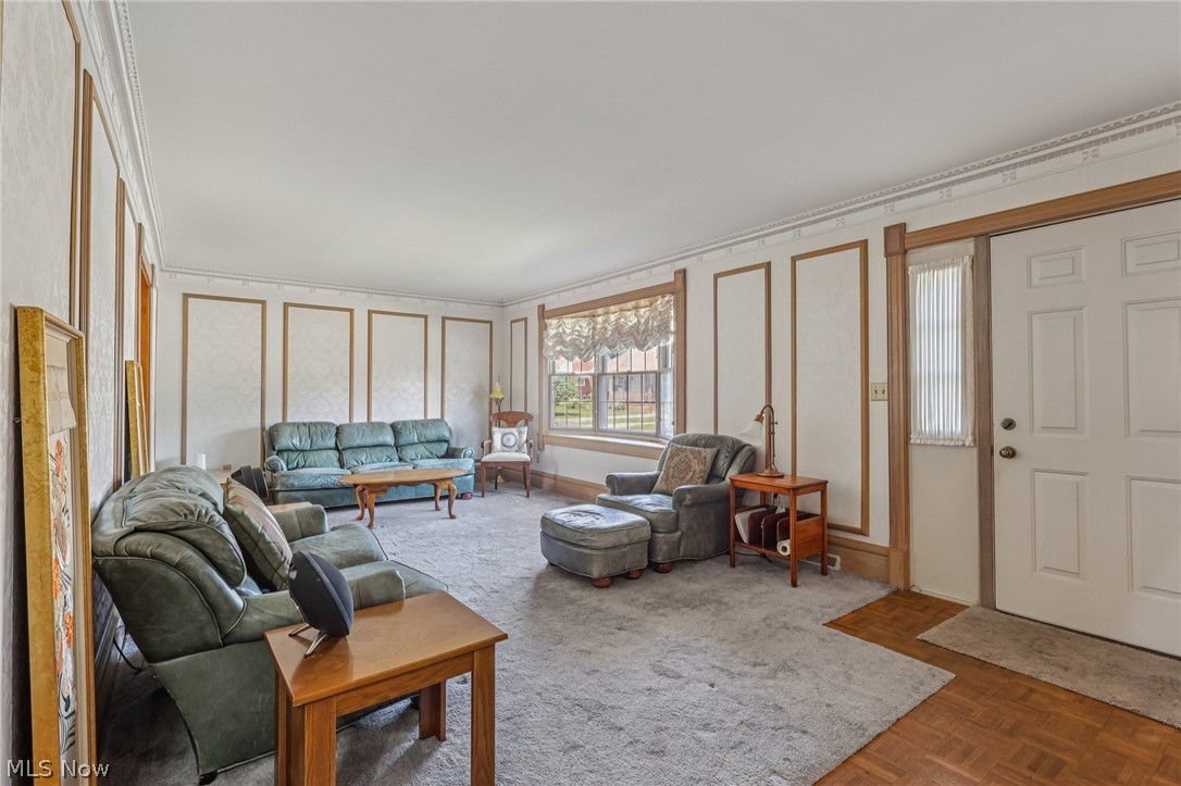 1870 Dallas Avenue Akron OH 44301