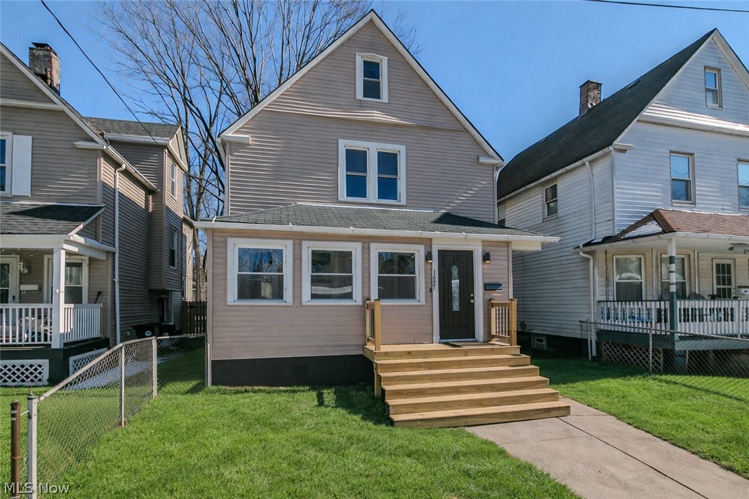 1697 W 69th Street Cleveland OH 44102