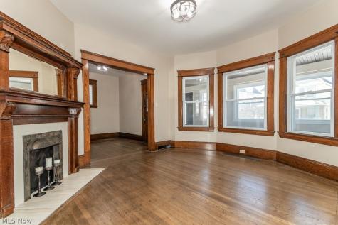 1697 W 69th Street Cleveland OH 44102