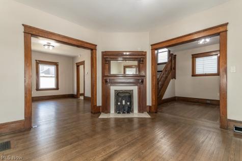 1697 W 69th Street Cleveland OH 44102