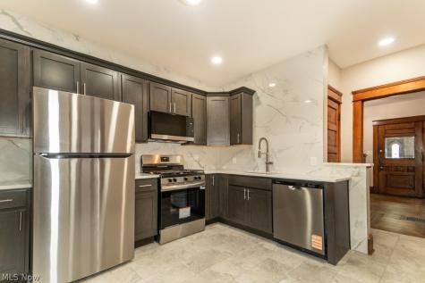 1697 W 69th Street Cleveland OH 44102