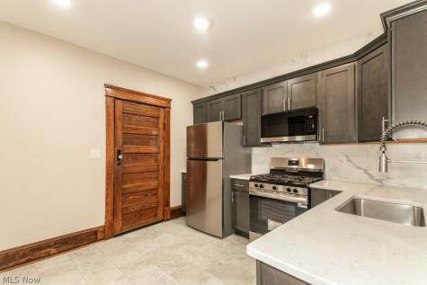 1697 W 69th Street Cleveland OH 44102