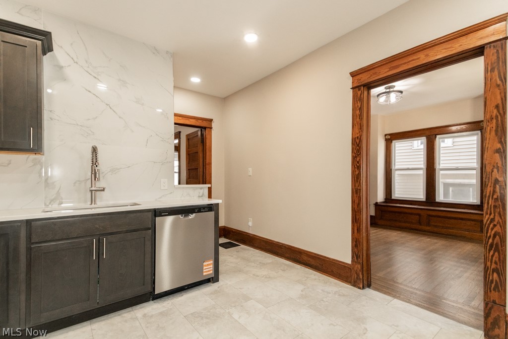 1697 W 69th Street Cleveland OH 44102