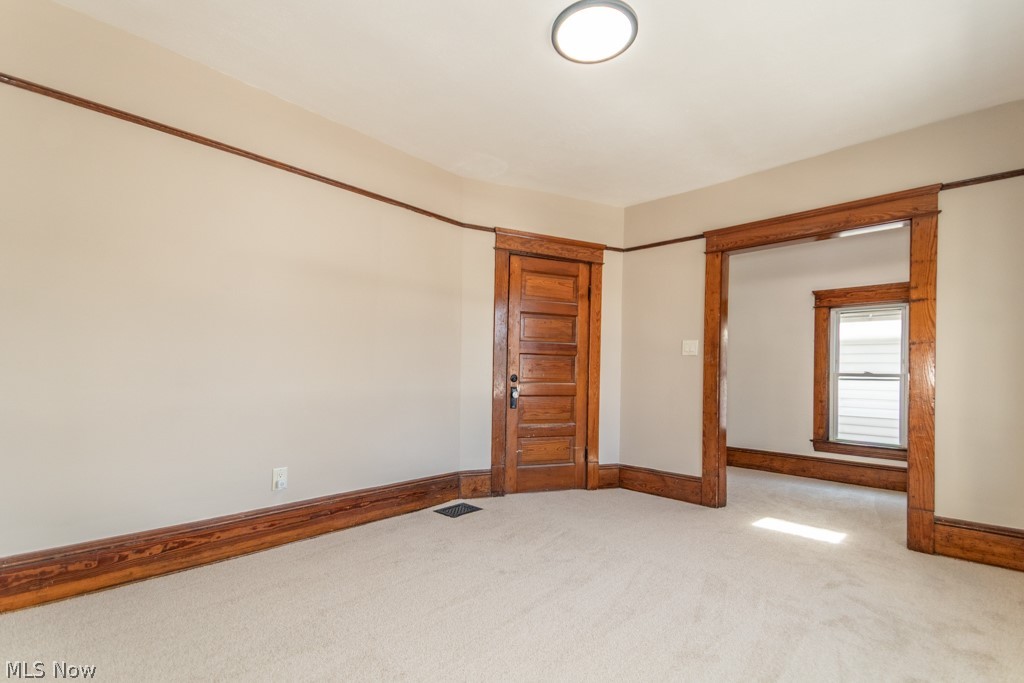 1697 W 69th Street Cleveland OH 44102