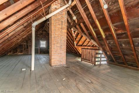 1697 W 69th Street Cleveland OH 44102