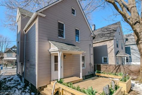 1697 W 69th Street Cleveland OH 44102
