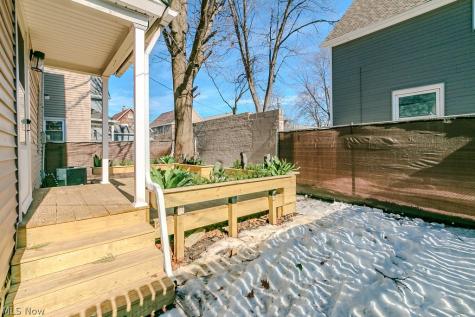 1697 W 69th Street Cleveland OH 44102