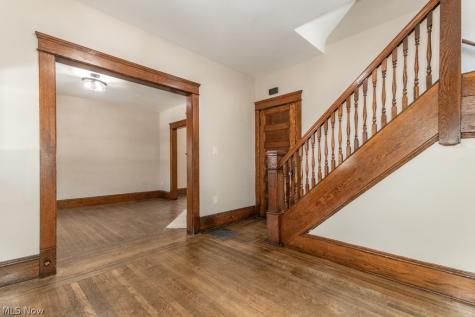 1697 W 69th Street Cleveland OH 44102