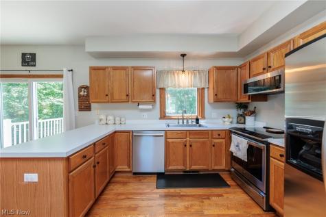 390 Southeast Avenue Tallmadge OH 44278