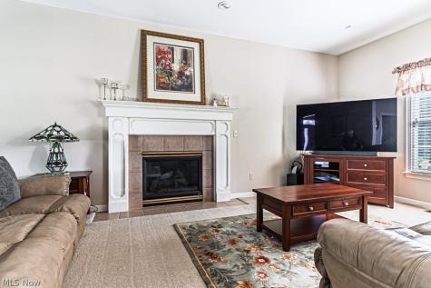 5808 Shallow Creek Avenue Louisville OH 44641