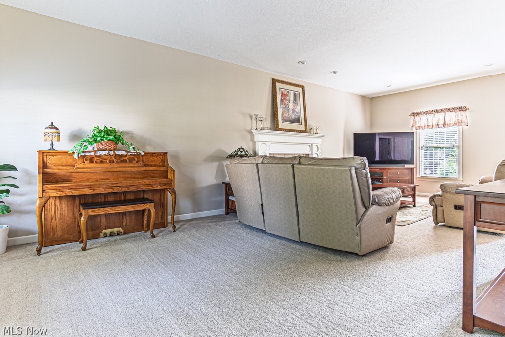 5808 Shallow Creek Avenue Louisville OH 44641