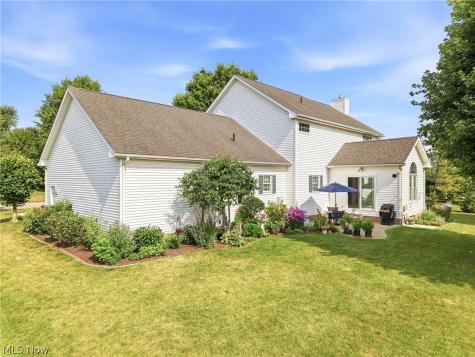 5808 Shallow Creek Avenue Louisville OH 44641