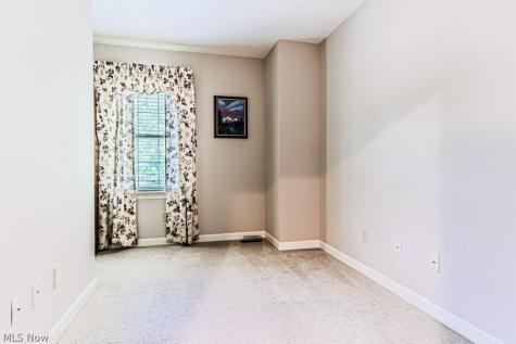 5808 Shallow Creek Avenue Louisville OH 44641