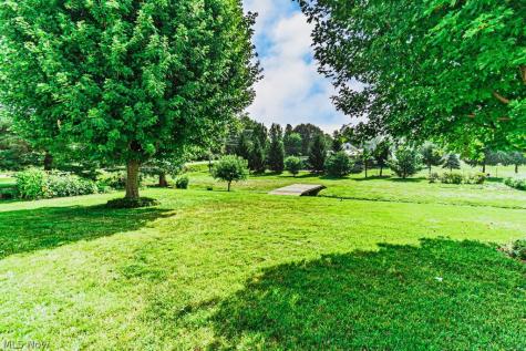 5808 Shallow Creek Avenue Louisville OH 44641