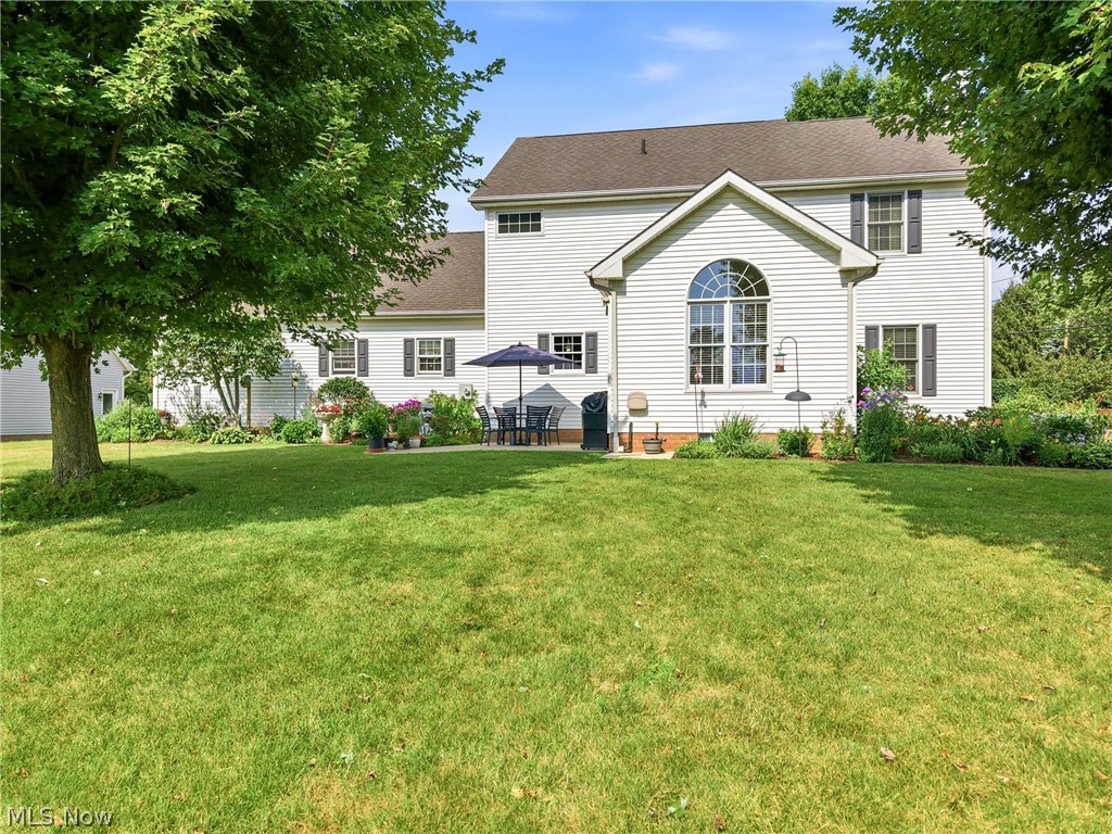 5808 Shallow Creek Avenue Louisville OH 44641