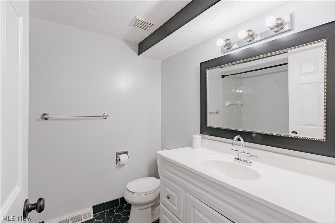 5880 Deepwood Trail Solon OH 44139