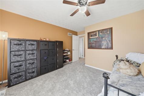1576 Kings Arms Circle NW Uniontown OH 44685