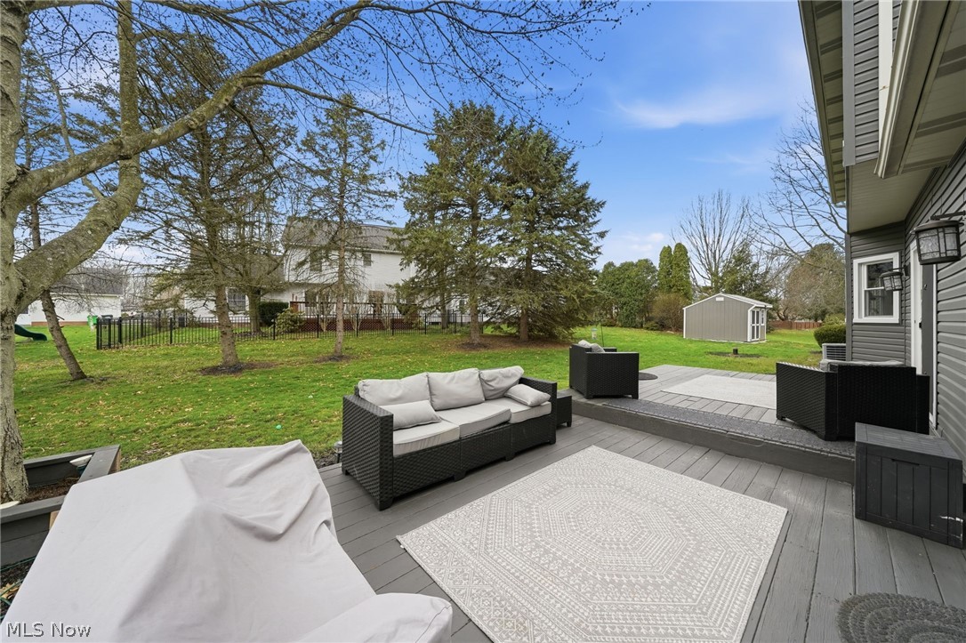 1576 Kings Arms Circle NW Uniontown OH 44685