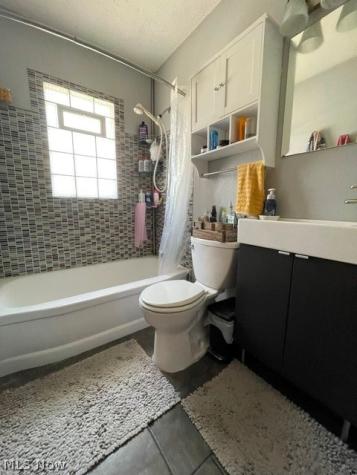 28634 Forest Road Willowick OH 44095