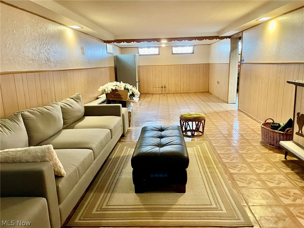 28634 Forest Road Willowick OH 44095