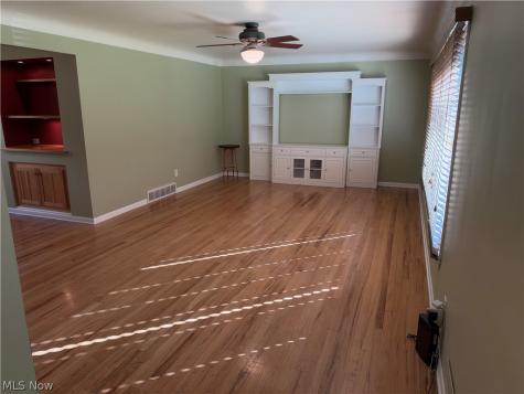 4694 Maple Lane North Royalton OH 44133
