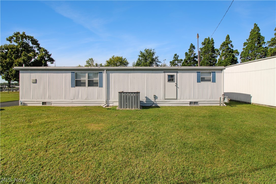 2825 W Risingsun Road Port Clinton OH 43452