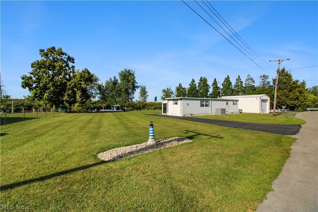 2825 W Risingsun Road Port Clinton OH 43452