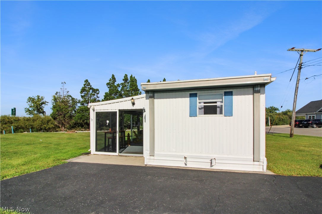2825 W Risingsun Road Port Clinton OH 43452