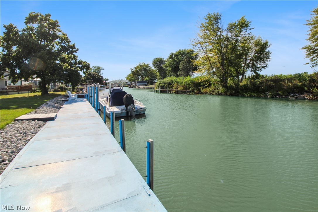 2825 W Risingsun Road Port Clinton OH 43452