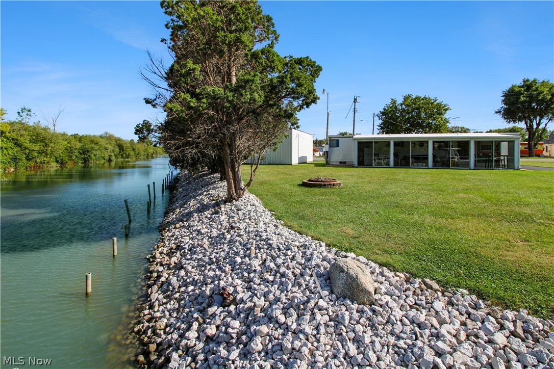 2825 W Risingsun Road Port Clinton OH 43452