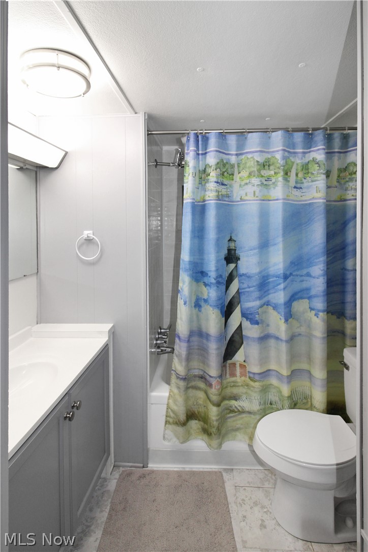 2825 W Risingsun Road Port Clinton OH 43452