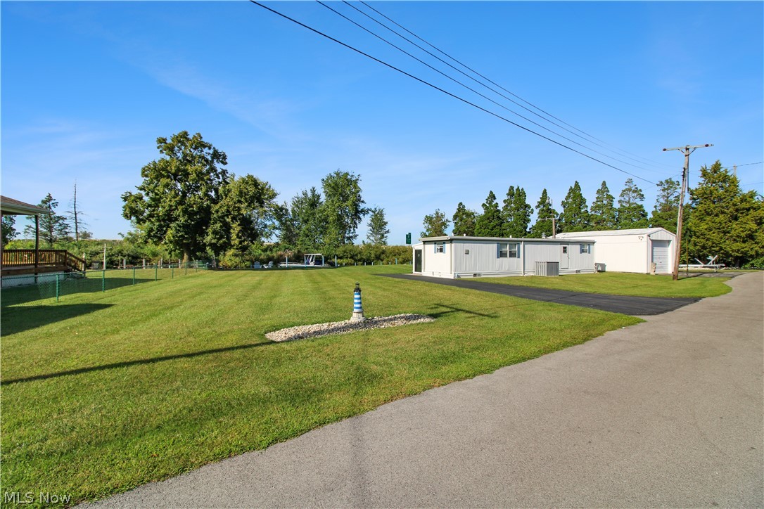 2825 W Risingsun Road Port Clinton OH 43452
