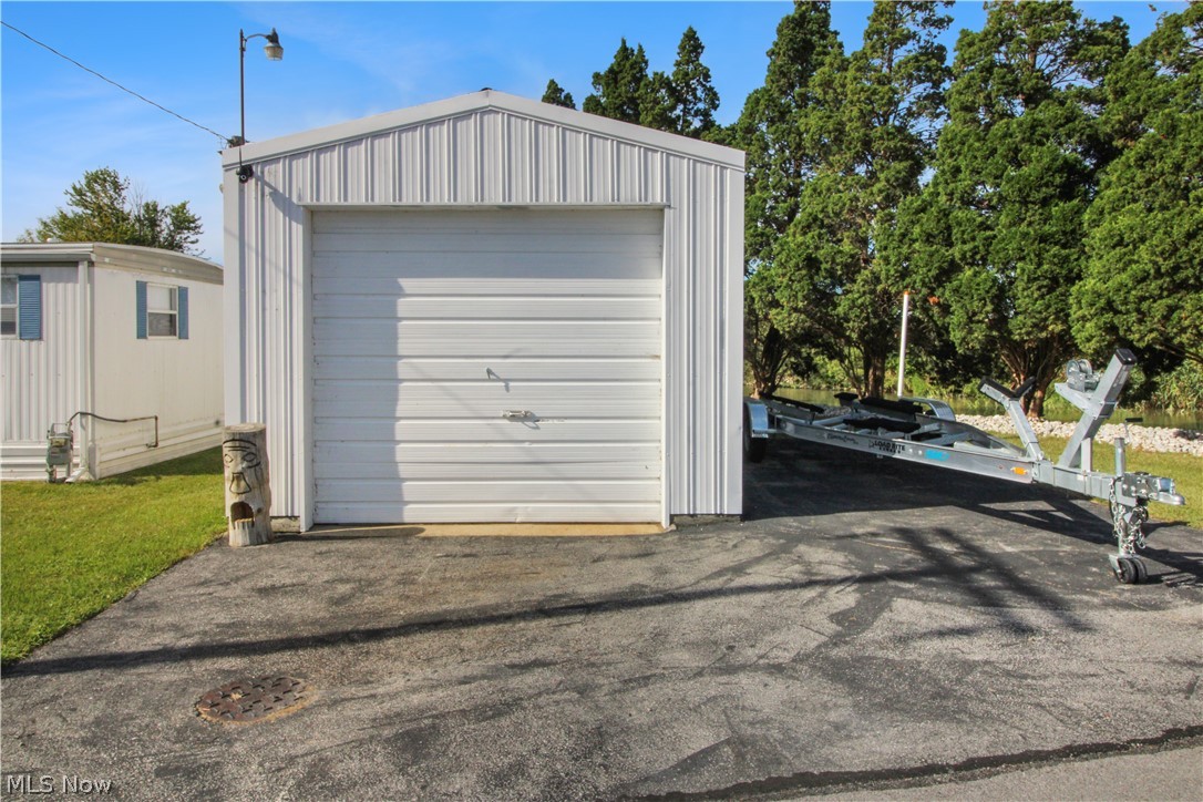 2825 W Risingsun Road Port Clinton OH 43452